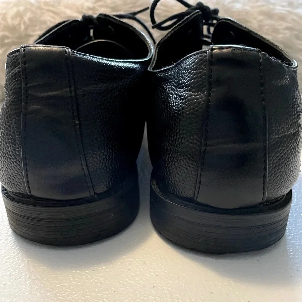 Antonio Cerrelli Men’s 10.5 black leather dress shoes. #6721 Square 1 inch heel.